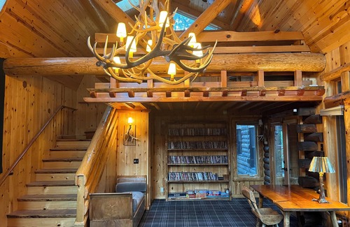 Fern Valley House | Classic Modern Walk Town Log Cabin