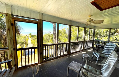 South Carolina Lowcountry House | Classic on the St. Helena Sound;Sunset Views;Private Beachfront Gazebo;Screened Porch;CableTV/Wifi