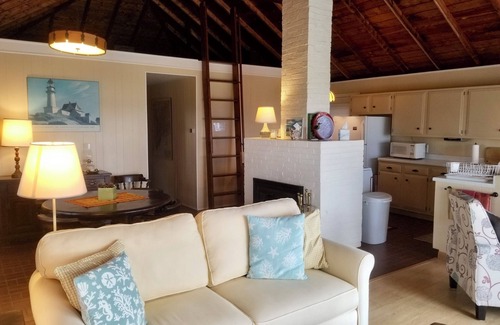 Phippsburg Cottage | Classic Popham Beachfront Cottage in Prime Location