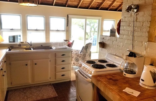 Phippsburg Cottage | Classic Popham Beachfront Cottage in Prime Location