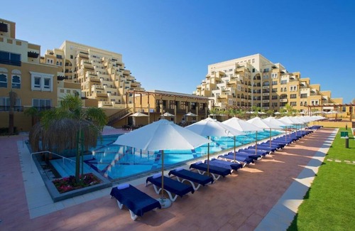 Bab Al Bahr Apartment | Classic Room Near Banan Beach By Luxury Bookings