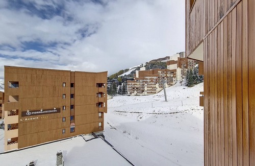 Les Bruyeres Apartment | Classic studio in Menuires, balcony, pets allowed