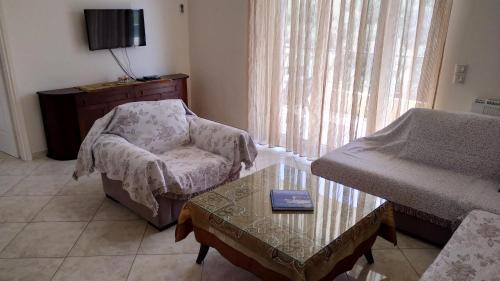 Loutra Edipsou Apartment | Classic-style apartment