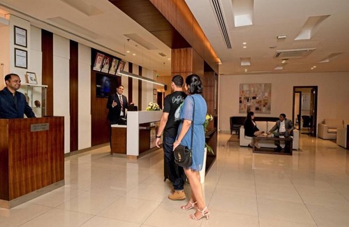 Al Seer Apartment | Classic Two Bedroom Suite Near RAK Expo Centre