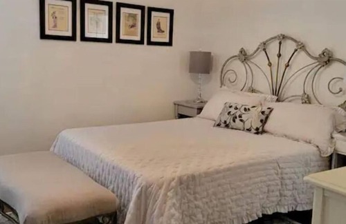 Winchester House | Classic Updated 3 BR brick home w/ bright sunroom