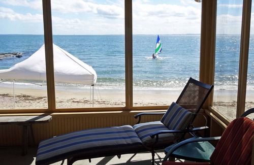 Old Lyme Cottage | Classic Waterfront Cottage at Hawks Nest Beach