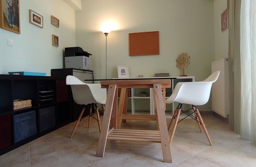 Selinia Condo | Classy 1-bedroom condo; WiFi, AC, home-office, playroom, sea view at Salamina