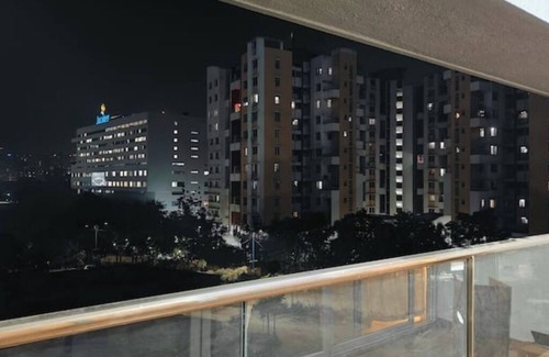 Baner Apartment | Classy 2bhk with Skylounge