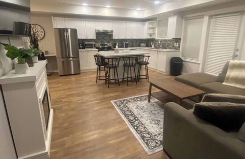 Kamloops House | Classy and modern, 2 bedroom suite covered with patio.
