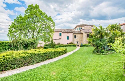 Cupramontana Apartment | Classy Apartment in Cupramontana with Swimming Pool