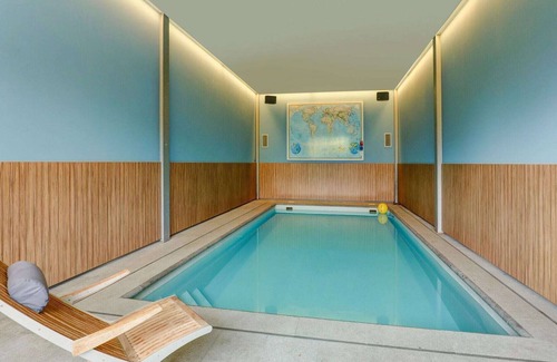 Weelde Apartment | Classy Apartment in Weelde with Swimming Pool