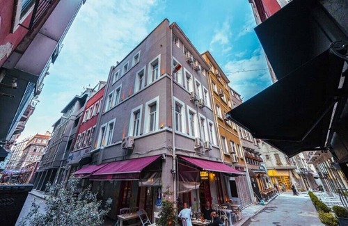 Karakoy Apartment | Classy furnished Studio in the heart of Karaköy