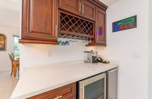 Lighthouse Point House | Classy Home in Lighthouse Point 1 min from Marina