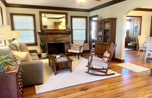 Tulsa House | Classy home w/deck & fenced yard only 2 blocks from the fairgrounds!