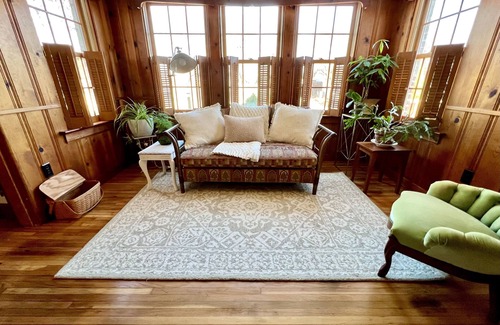 Tulsa House | Classy home w/deck & fenced yard only 2 blocks from the fairgrounds!