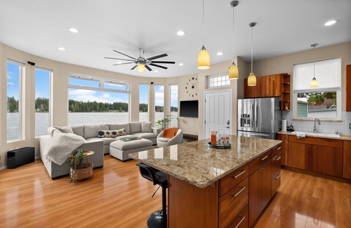 Grapeview House | Classy, Modern 3BR Mason Lake lakefront house & private dock. Amazing sunrises!
