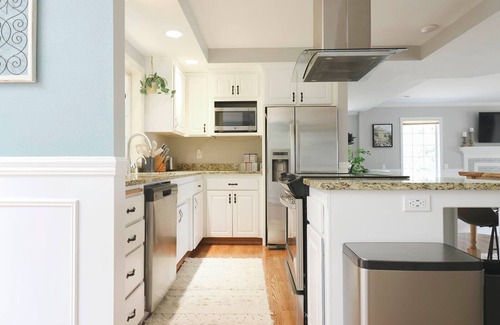 Port Angeles East House | Classy, Spacious Home, Family Friendly, 3 bed 2 bath W/Hot Tub!