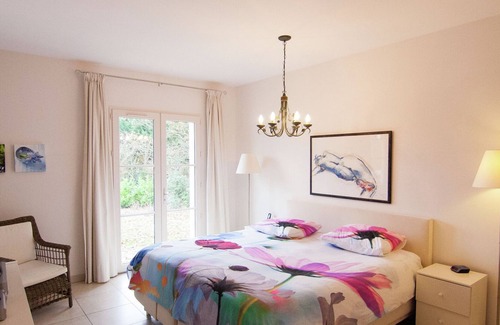 Rouzede Villa | Classy Villa in Ecuras-Rouzède with Private Garden