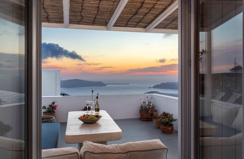 Imerovigli Villa | Clay Suite with private heated pool and sea view by Caldera Houses