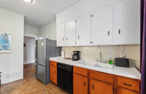 Charlotte Apartment | Clean 1BR King Condo | Elizabeth-Plaza Midwood