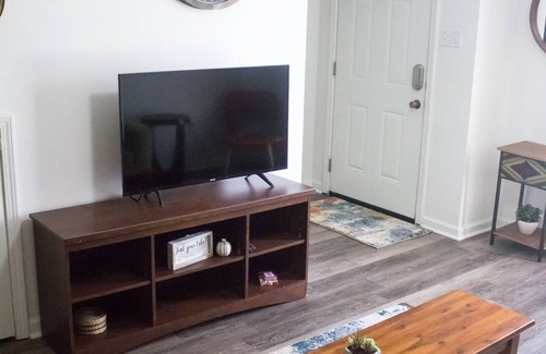 Conway House | CLEAN AND COMFY Conway TownHome!