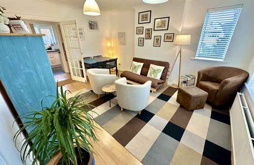 Hale Apartment | Clean and Cosy Apartment near Edgware station