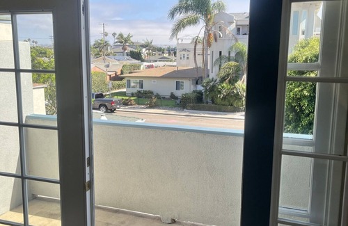 Imperial Beach Apartment | Clean and spacious unit with private balcony 1.5 blks from the beach!