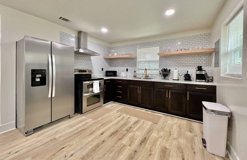 Sumter House | Clean & Comfortable 3 BD 1.5BA Pool Table+Gym