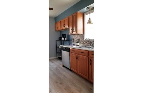 Hamilton House | Clean & comfortable ranch-minutes from Spooky Nook and downtown Hamilton
