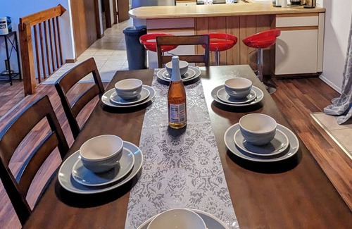 Tobyhanna Ski Chalet | Clean, comfy & quiet Poconos Chalet