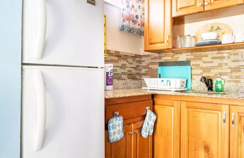 Tower Isle Apartment | clean, comfy & quiet with views