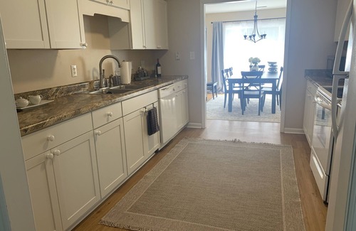 Greenville House | Clean, cozy and updated single story townhouse in a great location!