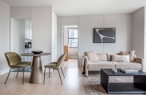 Tudor City Apartment | Clean Kips Bay 2BR w/Gym & Doorman, nr Comedy & Theater, by Blueground