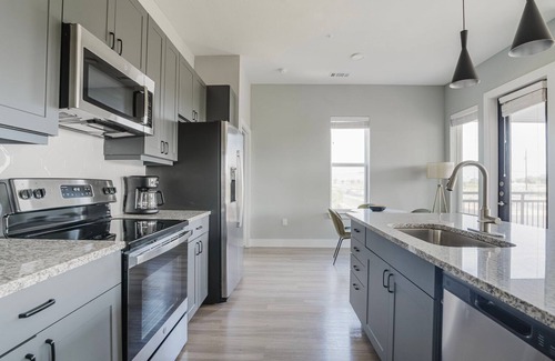McNeil Apartment | Clean Lost Plains 2BR w/Pool, Pet Area & W/D