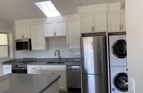 Healdsburg Apartment | Clean, Modern 1 Bedroom Apt Built in 2019 - Walking distance to HBG Plaza