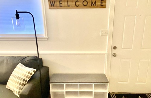 Southeast Colorado Springs Apartment | Clean Modern Eastside Colorado Springs Apartment Delta