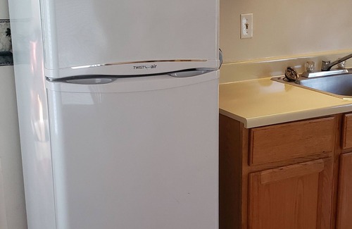 Mount Clemens Apartment | Clean, private Single unit efficiency