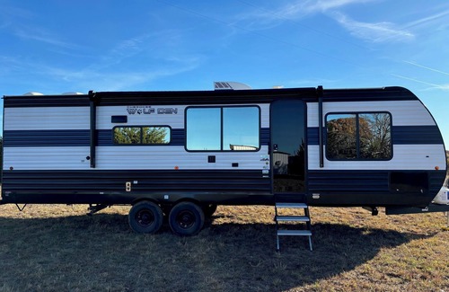 Pawnee County House | Clean, Relaxing Camper In The Pawnee Countryside.
