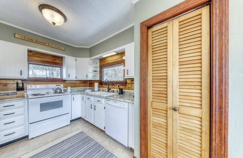 Mexico Cabin | Clean Secluded Cabin w/Incredible Mountain Views!