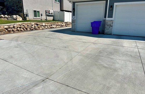 North Ogden Apartment | Clean & Spacious 2-bedroom BASEMENT APT. AC, WiFi, full kitchen in North Ogden
