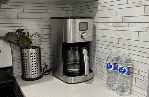 Leduc County House | Clean Stylish Cozy Suite with 2 Beds and Fast Wifi - 14mins to YEG