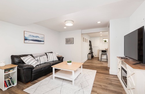 Lethbridge House | Clean westside basement suite, 5 minutes from U of L! Easy highway access!