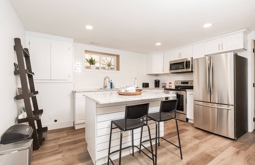 Lethbridge House | Clean westside basement suite, 5 minutes from U of L! Easy highway access!