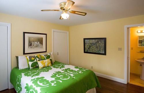 Douro-Dummer Cottage | CLEAR LAKE - 4 bdrm family retreat! Easy access, deep water, and much more!