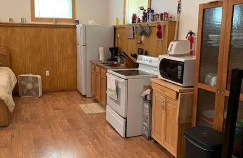 West Branch Cabin | Clear Lake Lodge * Plenty Of Parking Close To Lake And Bar