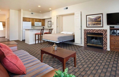 Nice Resort | Clear Lake Resort Studio