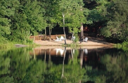 Plymouth Apartment | Clear Pond Inn - Penthouse, Pet friendly beach front property in Plymouth!