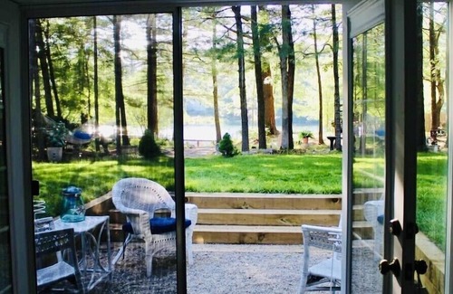 Plymouth Apartment | Clear Pond Inn- Suite, Pet friendly Pond front studio apartment sleeps 4 guests.