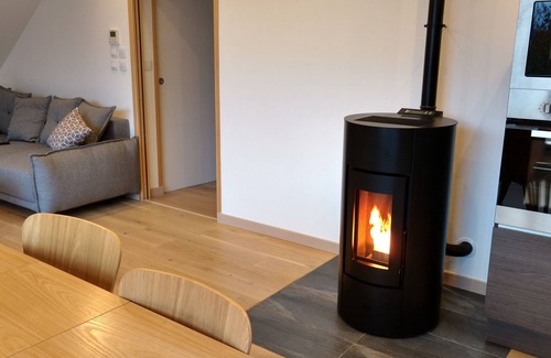 Sainte-Helene-du-Lac House | Clear, spacious and cozy cottage with views of the Chartreuse Massif