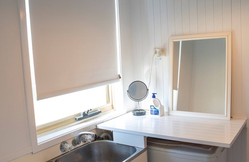 Sunshine Cottage | CLEARVIEW: A feel-good, sunny, north-facing waterfront lake house with jetty